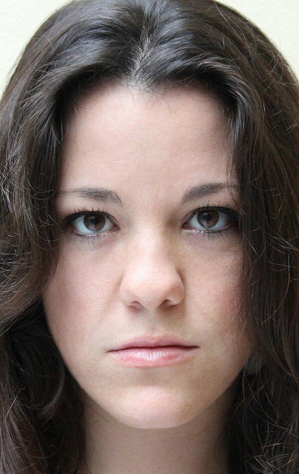 фото Никки Холистер