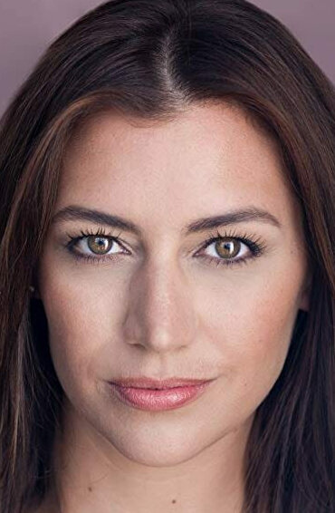 фото Кортни Кэвэна