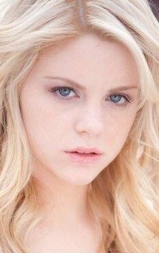 фото Бейли Де Янг