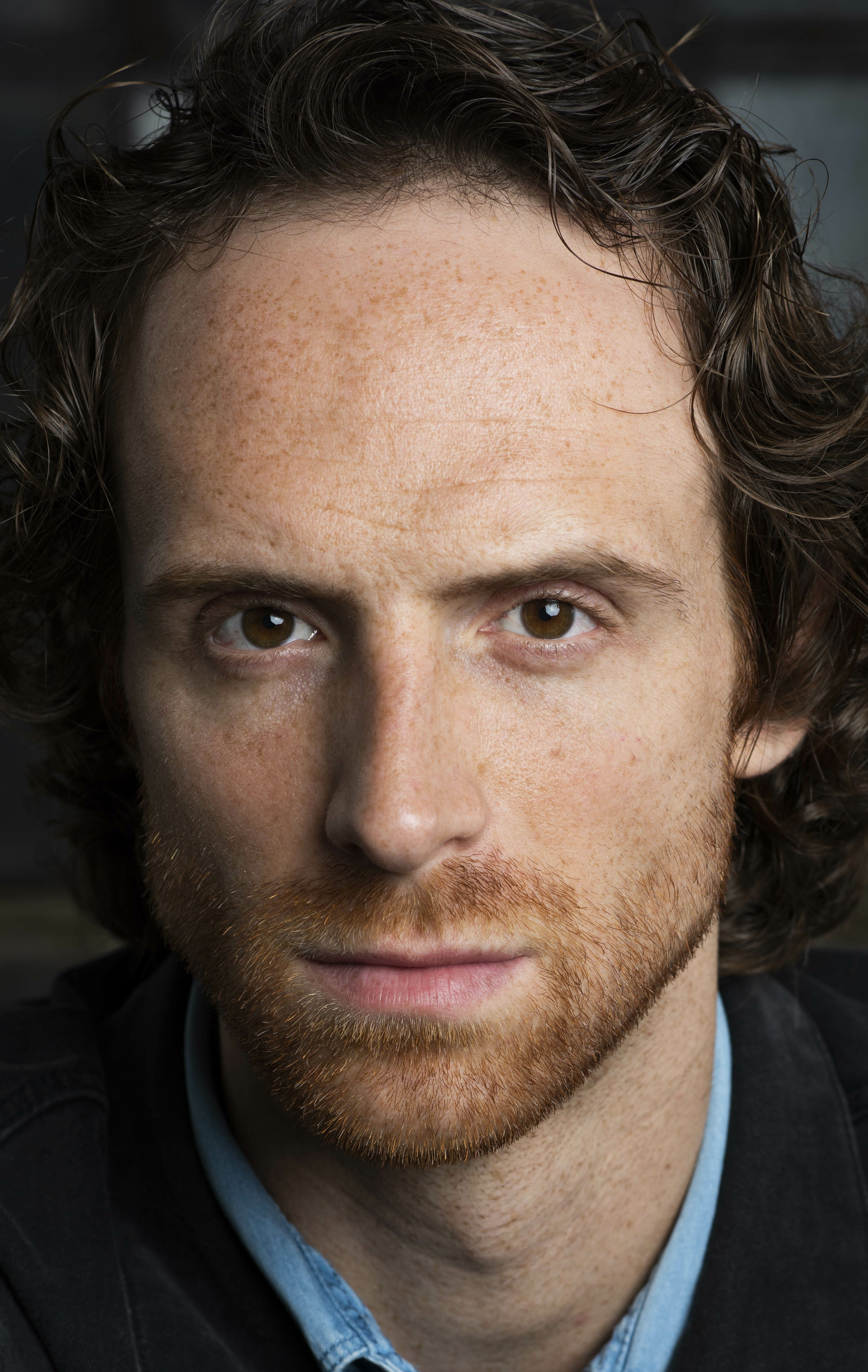 фото Адам Хертиг