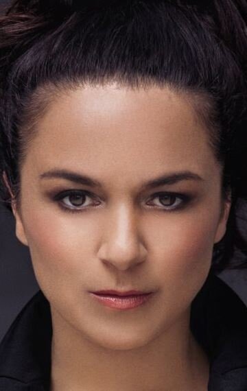 фото Нажели Чумана