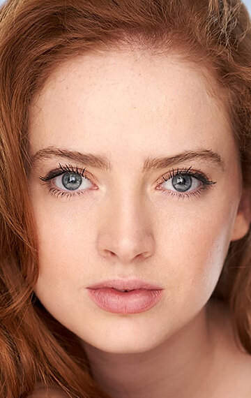 фото Зои Де Гранд Мезон