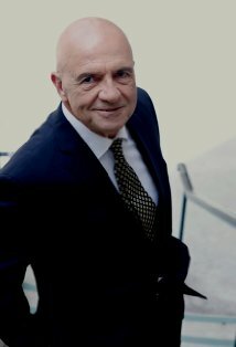 фото Томас Констандинидес