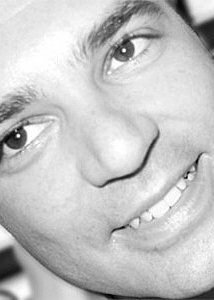 фото Adam Holmes