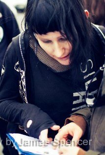 фото Зои Кэвэна