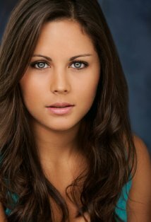 фото Карли Коуттс