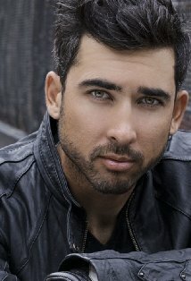 фото Адам Вуд