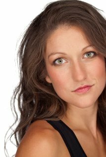 фото Кейлин Истон