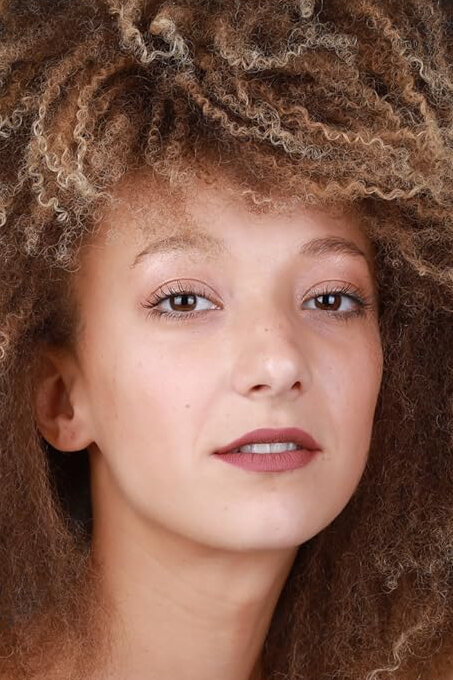 фото Мили Эшет