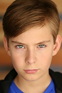 фото Сойер Шарбино