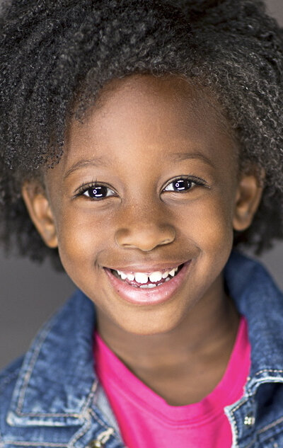 фото Ава Огюстен