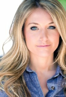 фото Courtnea Hyland