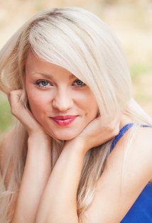 фото Брит Лари