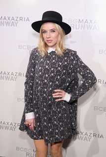 фото ZZ Ward