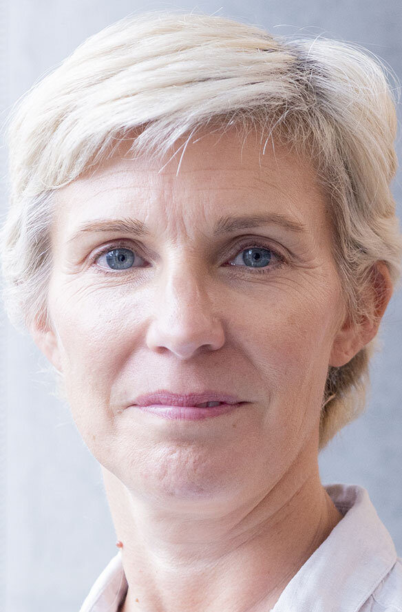 фото Эмма Лоуч