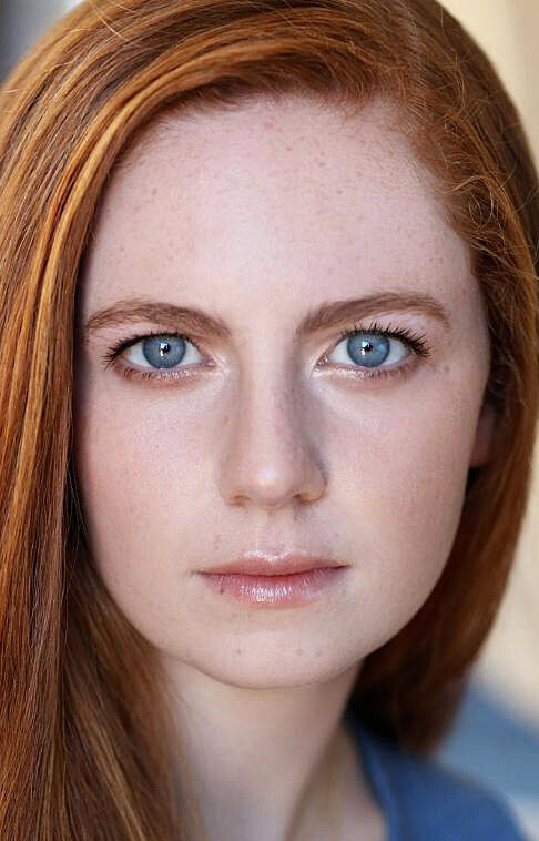 фото Клер Фоли