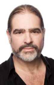 фото Бретт Леонард