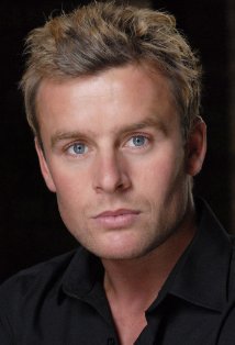 фото Лью Смарт