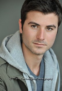 фото Крис Инглиш