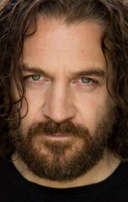 фото Адам Джонсон