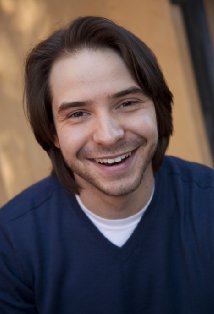 фото Greg Albanetti