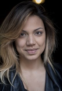 фото Хейли Луиз Джонс