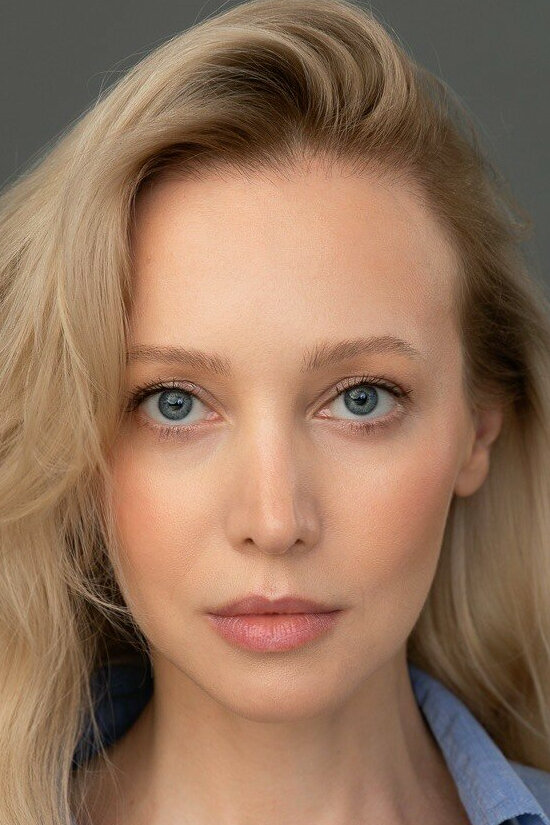 фото Мила Август