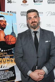 фото Michael Cuccolo