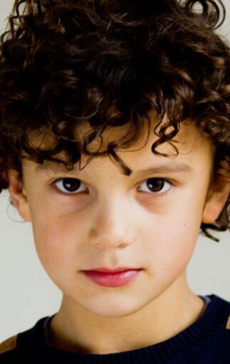 фото Лукас Бонд