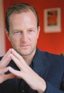 фото Николас Хоскин