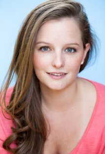 фото April Moreau