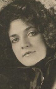 фото Аннабелль Мур