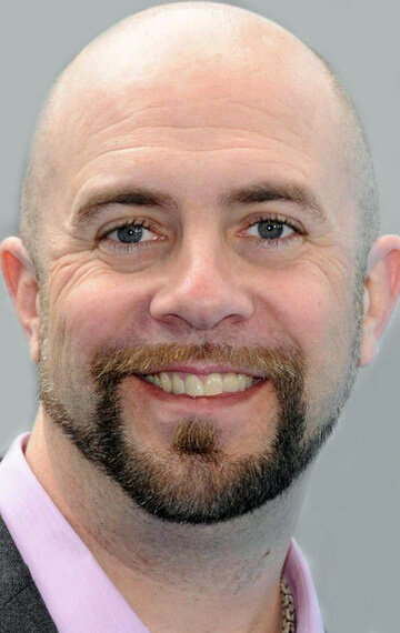 фото Конрад Вернон