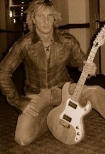 фото Джон Стюарт