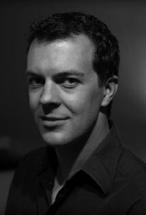 фото Джастин Льюис