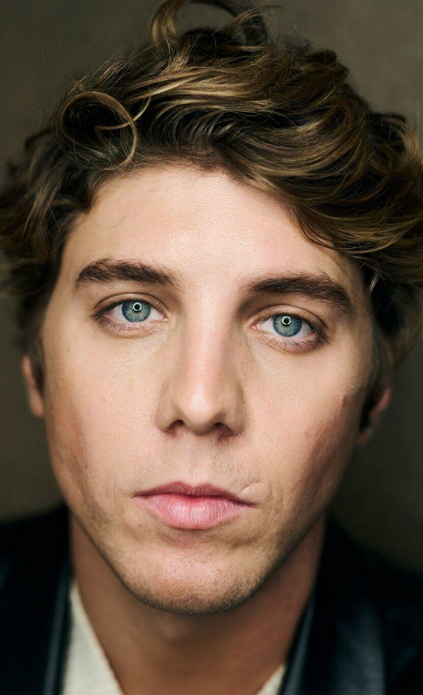 фото Лукас Гейдж