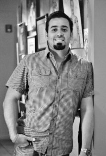 фото Джонни Гонсалес