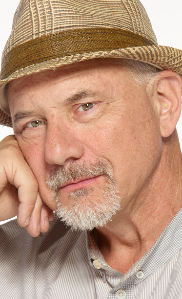 фото Ньютон Томас Сигел