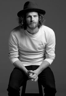 фото Julian Ungano