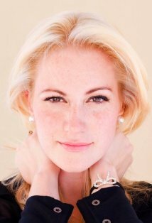 фото Аманда Мулвей