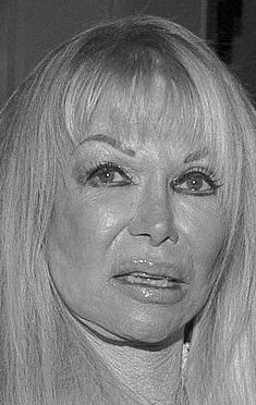 фото Илэйн Янг