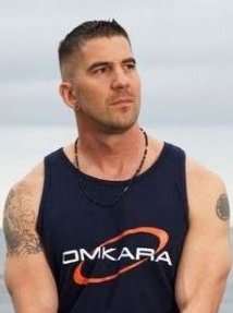 фото Adam Helfer