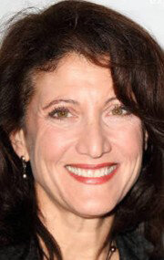 фото Эми Акино