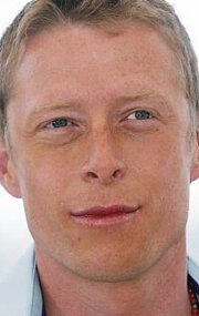 фото Адриан Реймент