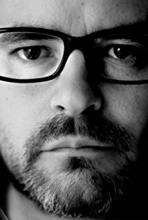 фото Саймон Бэйкер