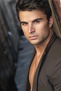 фото Нэйтан Тетро