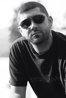 фото Russell Lynn