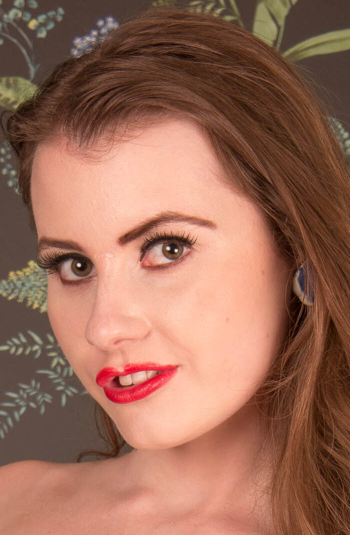 фото Брук Логан