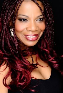 фото Джой Иза