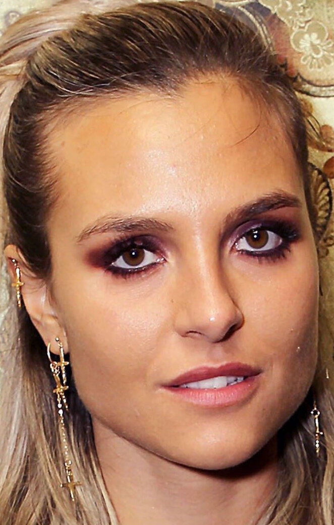 фото Митци Пейроне